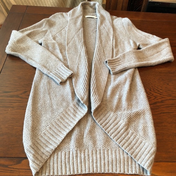 Aritzia Talula Gray Cardigan Sweater - Picture 2 of 7